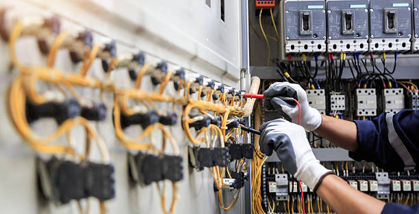 Professional Electrician technician working in Raubsville, PA